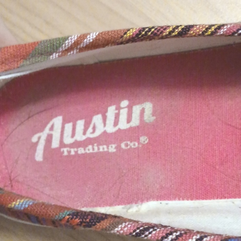 Austin Trading Co Multi Pattern PullOn Sneakers in Size 8 - Picture 5 of 8